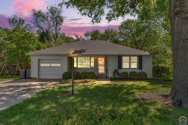 2008 SW Broadview DR, Topeka, KS 66615