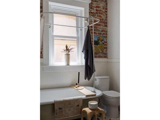 950 N Ogden St 1, Denver, CO 80218