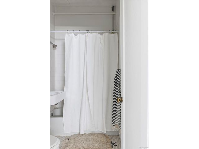 950 N Ogden St 1, Denver, CO 80218