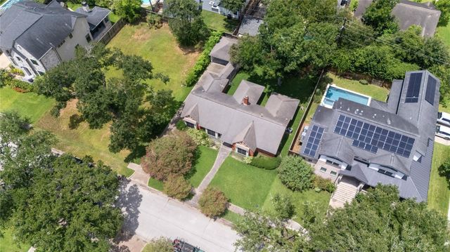 5006 Yarwell Drive, Houston, TX 77096
