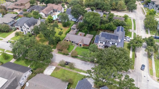 5006 Yarwell Drive, Houston, TX 77096