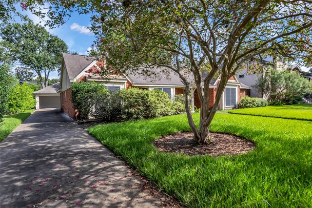 5006 Yarwell Drive, Houston, TX 77096