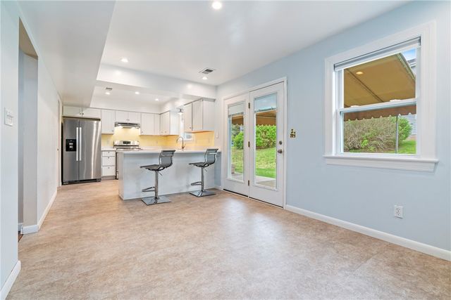 305 Squire Cir, Brighton Heights, PA 15212