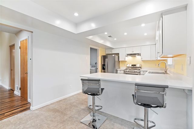 305 Squire Cir, Brighton Heights, PA 15212