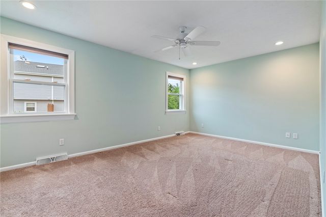 305 Squire Cir, Brighton Heights, PA 15212