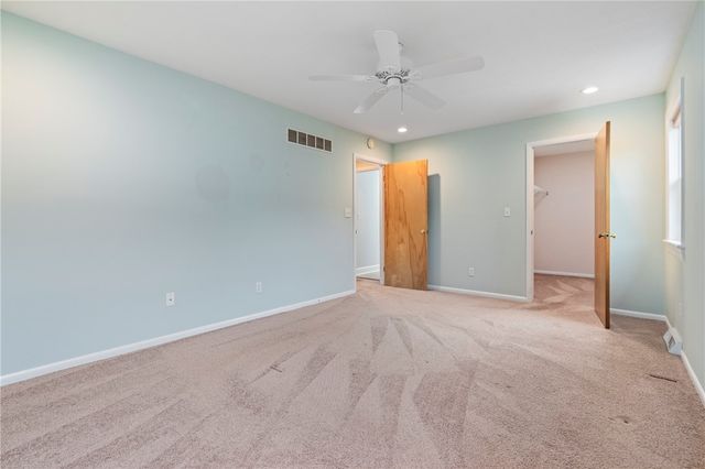 305 Squire Cir, Brighton Heights, PA 15212
