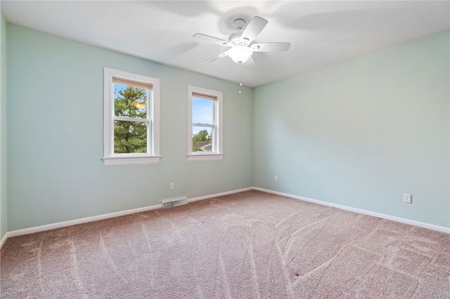 305 Squire Cir, Brighton Heights, PA 15212