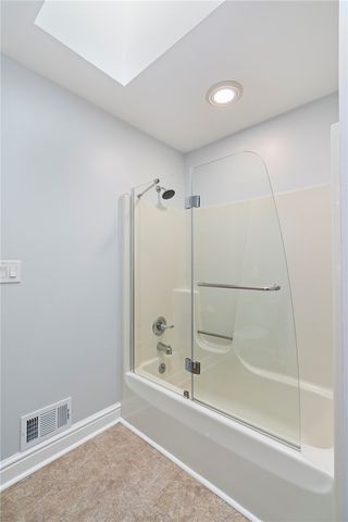 305 Squire Cir, Brighton Heights, PA 15212
