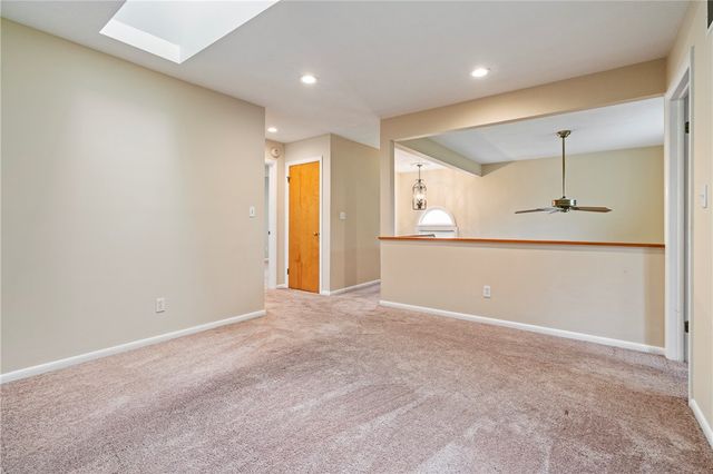 305 Squire Cir, Brighton Heights, PA 15212