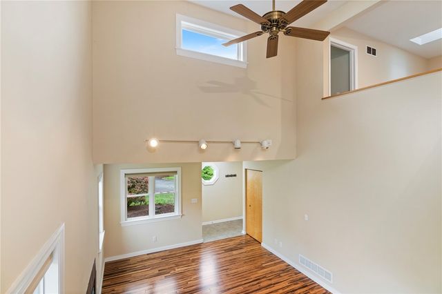 305 Squire Cir, Brighton Heights, PA 15212