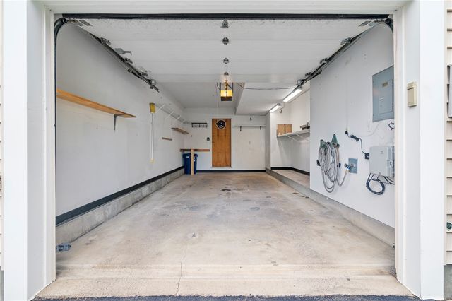 305 Squire Cir, Brighton Heights, PA 15212