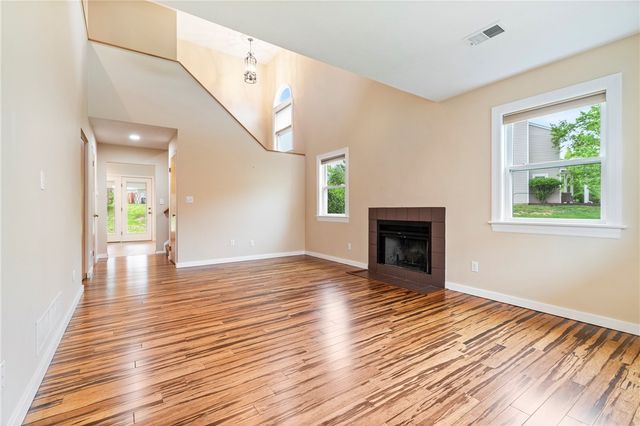 305 Squire Cir, Brighton Heights, PA 15212