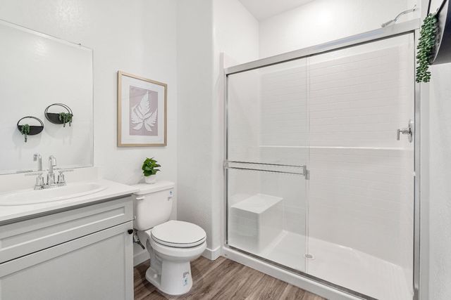 966 Deerhorn Drive W, Madera, CA 93636