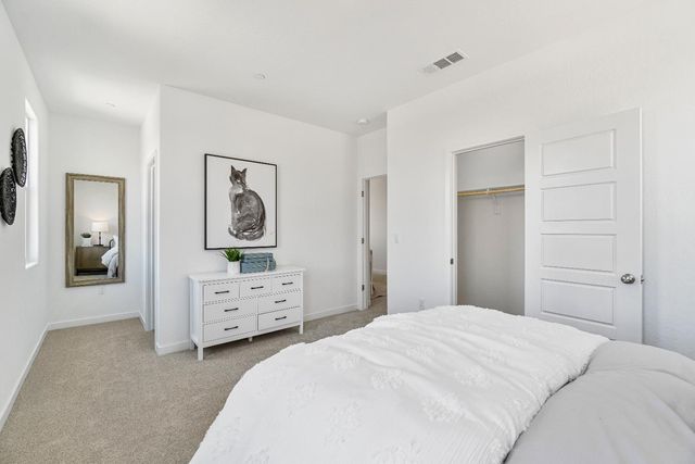 966 Deerhorn Drive W, Madera, CA 93636