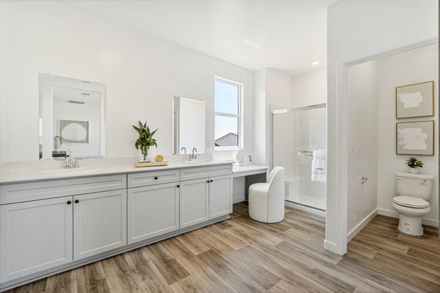 966 Deerhorn Drive W, Madera, CA 93636