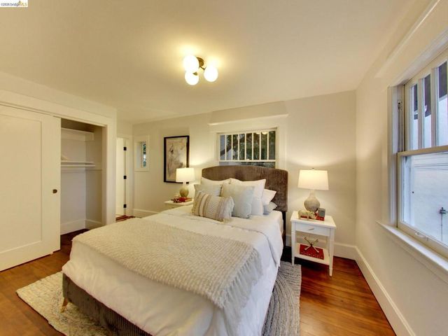 2934 E 23rd St, Oakland, CA 94601