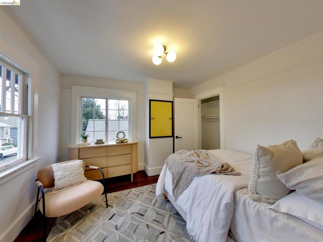 2934 E 23rd St, Oakland, CA 94601