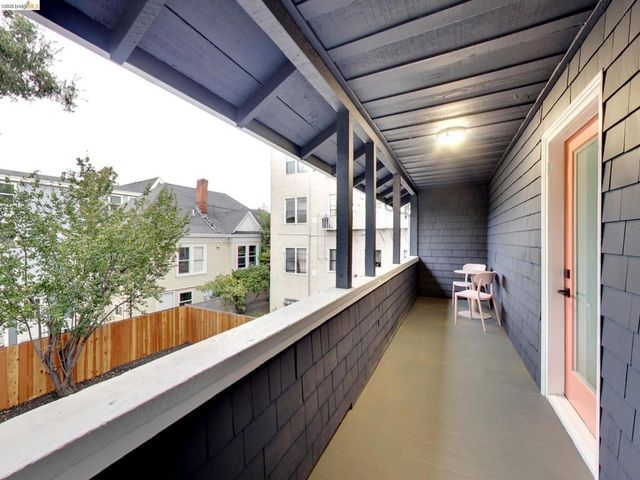 2934 E 23rd St, Oakland, CA 94601