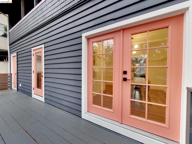 2934 E 23rd St, Oakland, CA 94601