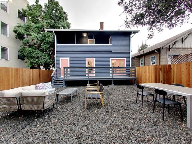 2934 E 23rd St, Oakland, CA 94601