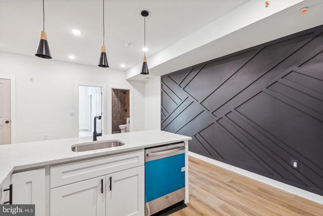 417 W CUMBERLAND ST, Philadelphia, PA 19133