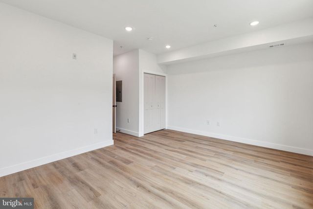 417 W CUMBERLAND ST, Philadelphia, PA 19133