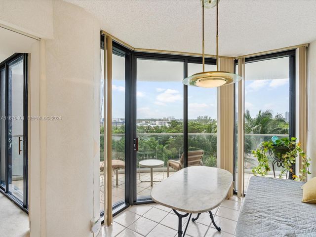 2800 Island Boulevard 702, Aventura, FL 33160