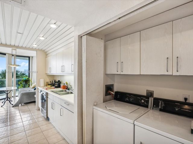 2800 Island Boulevard 702, Aventura, FL 33160