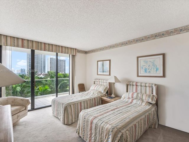 2800 Island Boulevard 702, Aventura, FL 33160