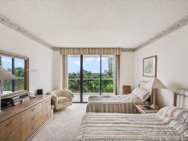 2800 Island Boulevard 702, Aventura, FL 33160