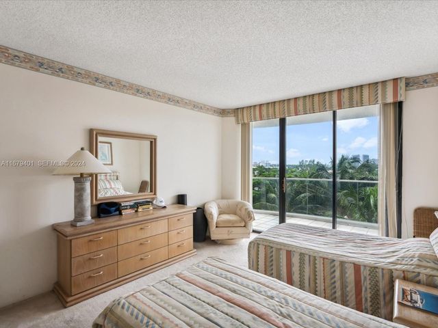 2800 Island Boulevard 702, Aventura, FL 33160