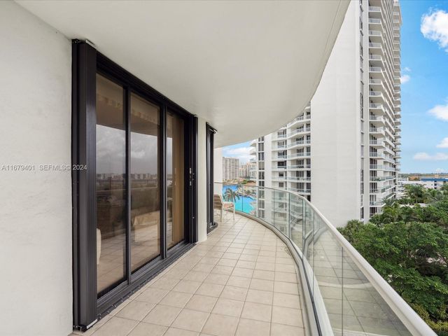 2800 Island Boulevard 702, Aventura, FL 33160