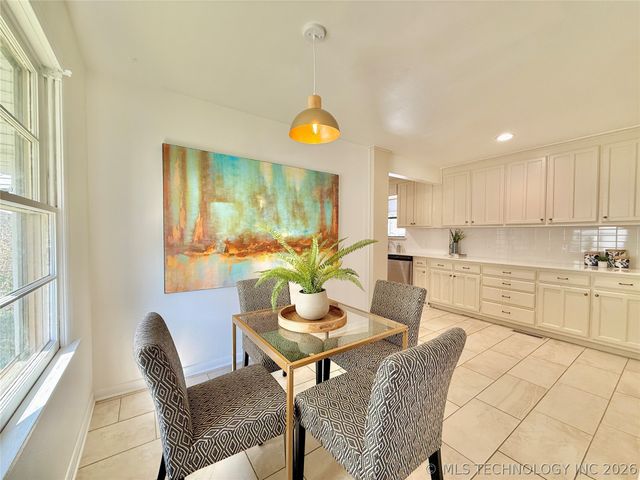 3903 W 41st Place, Tulsa, OK 74107