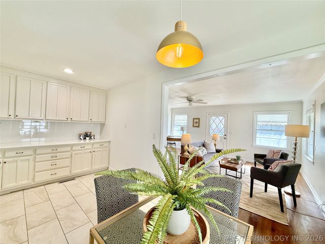 3903 W 41st Place, Tulsa, OK 74107