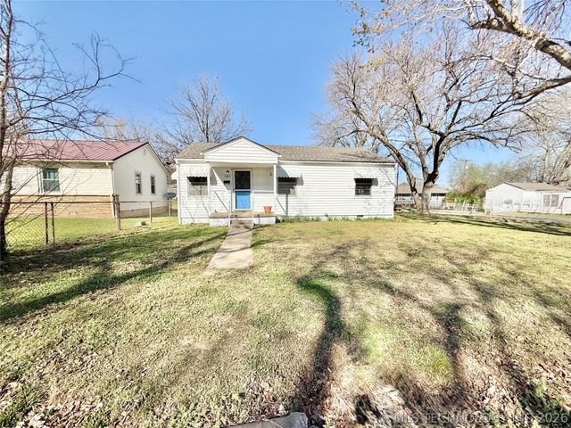 3903 W 41st Place, Tulsa, OK 74107