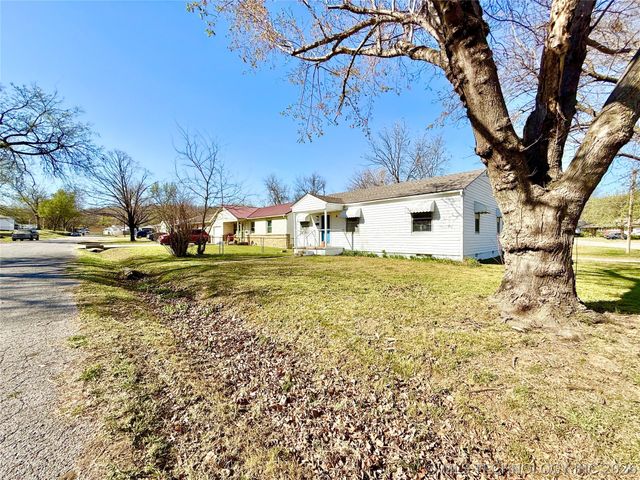 3903 W 41st Place, Tulsa, OK 74107