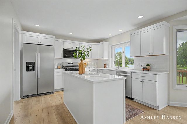 7260 Loma Linda Drive, Rockford, MI 49341