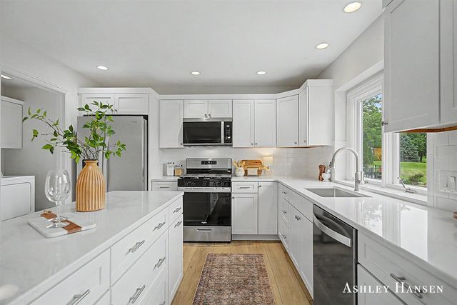 7260 Loma Linda Drive, Rockford, MI 49341