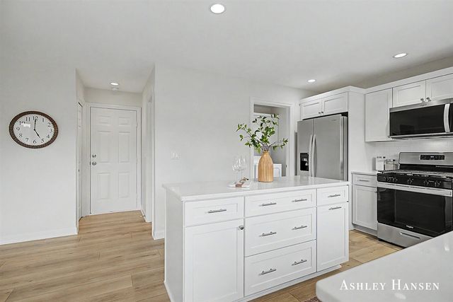 7260 Loma Linda Drive, Rockford, MI 49341
