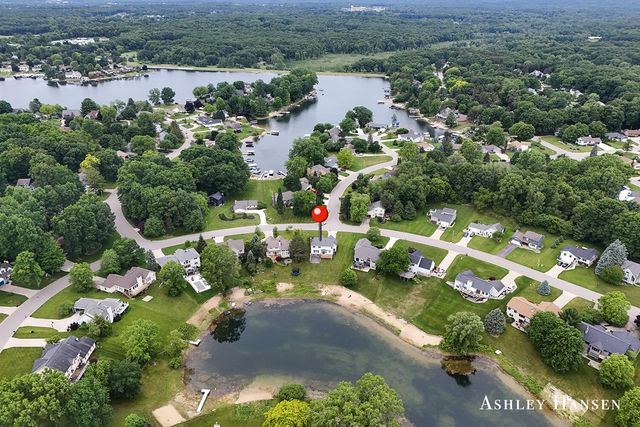 7260 Loma Linda Drive, Rockford, MI 49341