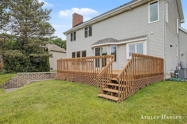 7260 Loma Linda Drive, Rockford, MI 49341