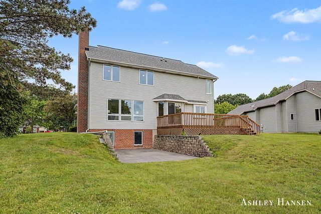 7260 Loma Linda Drive, Rockford, MI 49341