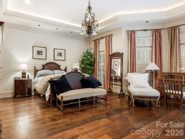 4523 Fox Brook Lane, Charlotte, NC 28211