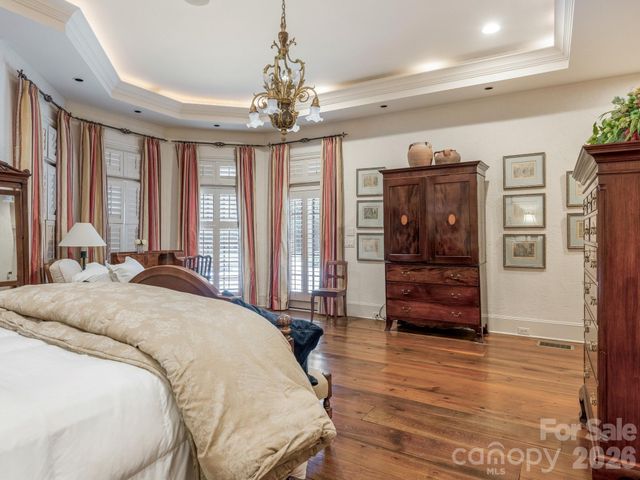4523 Fox Brook Lane, Charlotte, NC 28211