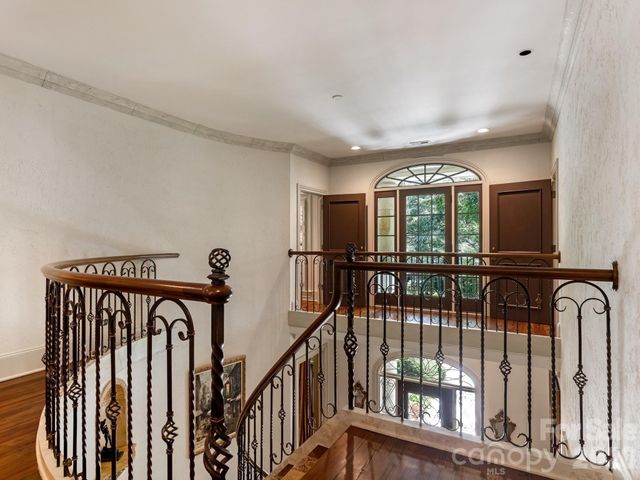 4523 Fox Brook Lane, Charlotte, NC 28211