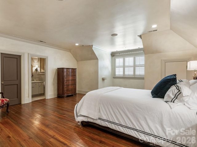 4523 Fox Brook Lane, Charlotte, NC 28211