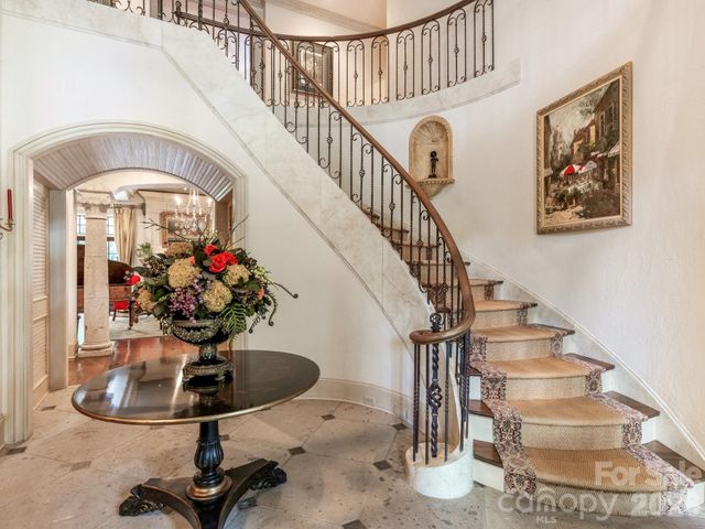 4523 Fox Brook Lane, Charlotte, NC 28211