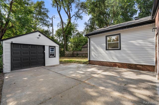 11343 W Parkway Street, Detroit, MI 48239