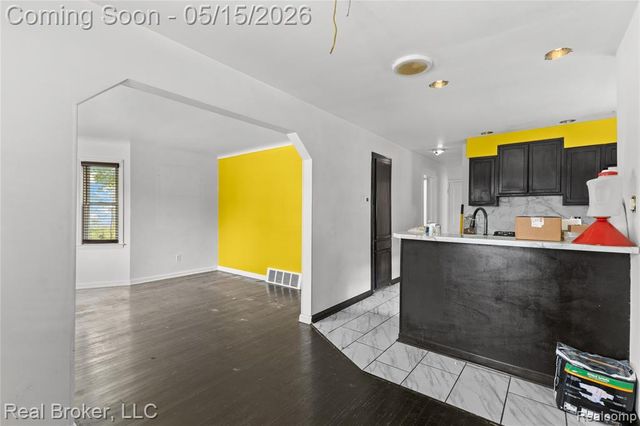 17486 Maine Street, Hamtramck, MI 48212