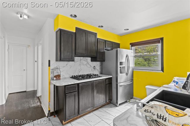 17486 Maine Street, Hamtramck, MI 48212